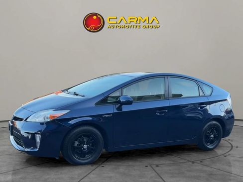 Used 2015 Toyota Prius Three image 2