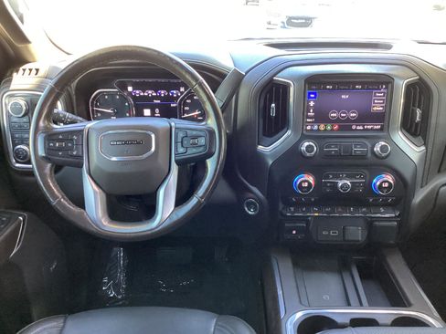 Used 2020 GMC Sierra 2500 Denali w/ Denali Ultimate Package AWD/4WD image 17