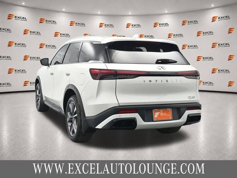 Used 2023 INFINITI QX60 Luxe FWD image 3