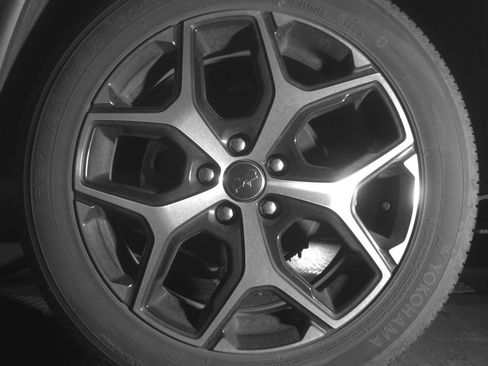 Used 2025 Jeep Compass Limited image 14