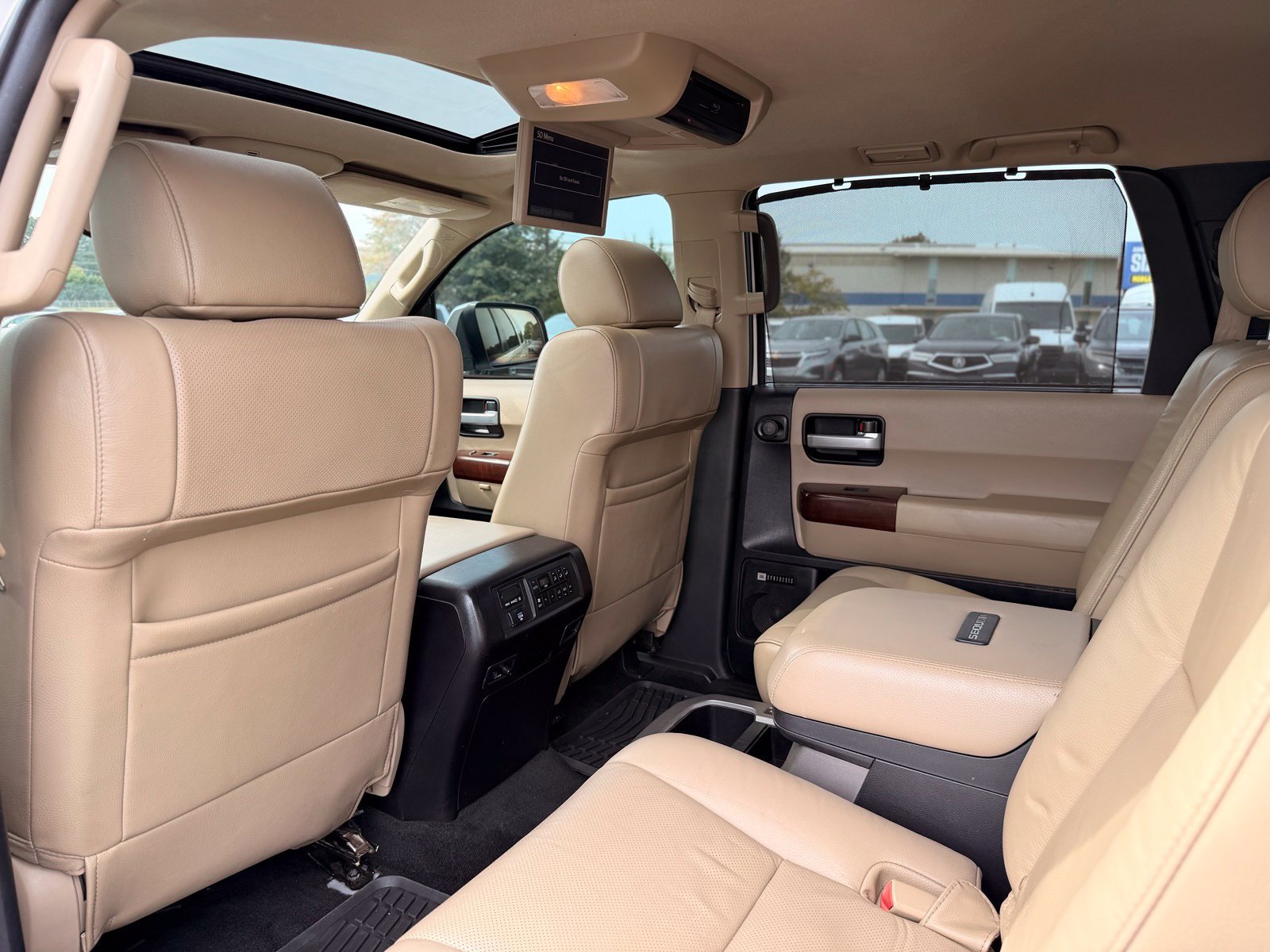 Used 2015 Toyota Sequoia Platinum RWD image 24