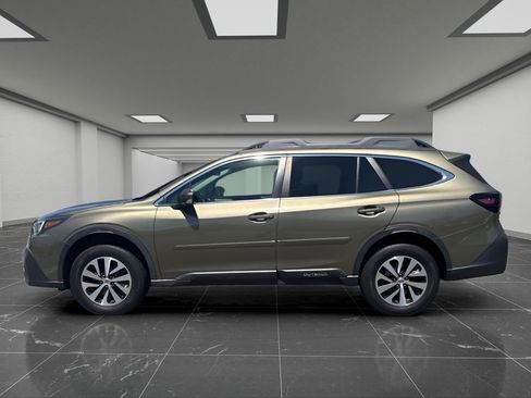 Used 2020 Subaru Outback Premium AWD/4WD image 6
