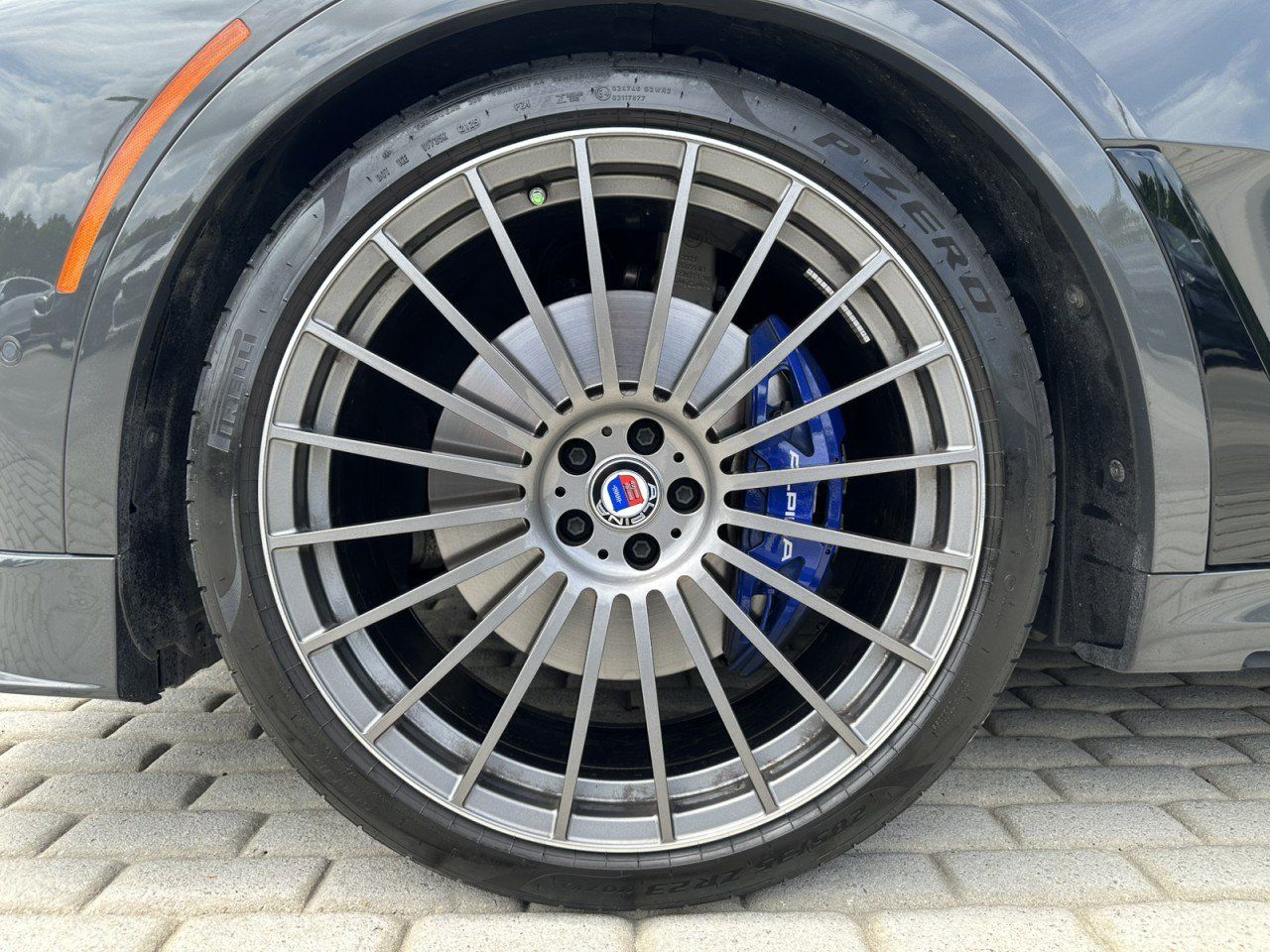 Used 2024 BMW ALPINA XB7 AWD/4WD image 8