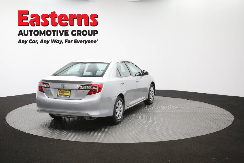 Used 2014 Toyota Camry LE FWD image 40