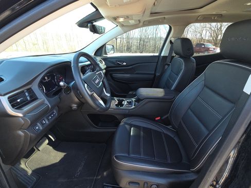 Used 2023 GMC Acadia Denali w/ Black Diamond Edition image 15