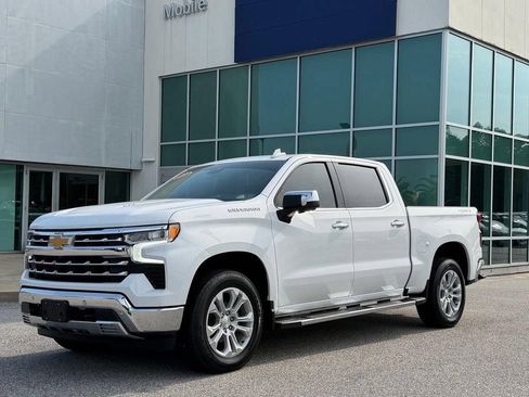 Used 2023 Chevrolet Silverado 1500 LTZ w/ Technology Package AWD/4WD image 8