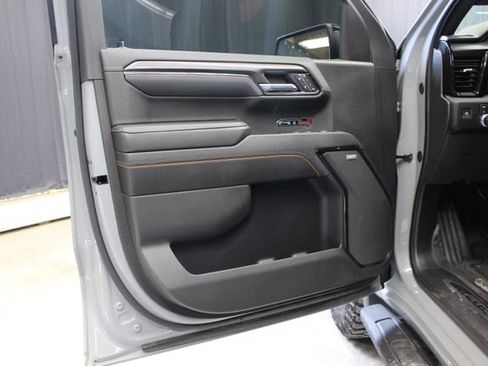 Used 2024 GMC Sierra 1500 AT4 w/ Technology Package AWD/4WD image 46