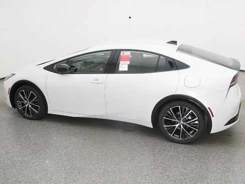 Used 2026 Toyota Prius XLE FWD image 46