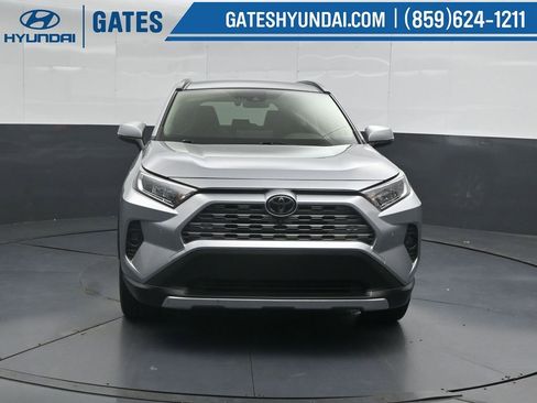 Used 2019 Toyota RAV4 Limited AWD/4WD image 5