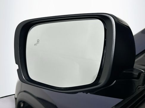 Used 2025 Honda Pilot EX-L image 16