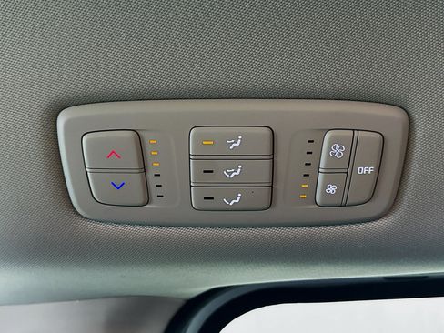 Certified 2024 Kia Carnival LX image 24