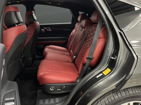 Used 2025 Genesis GV80 3.5T e-SC image 32