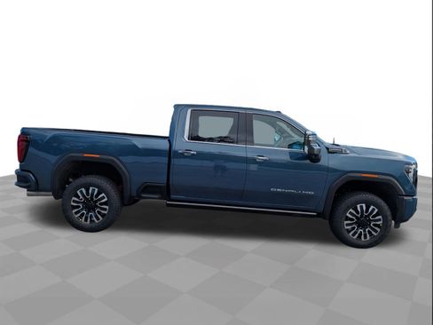New 2026 GMC Sierra 2500 Denali Ultimate w/ Max Trailering Package image 3