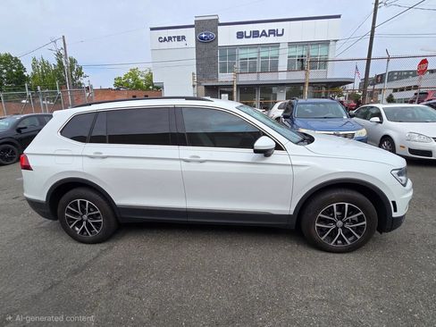 Used 2021 Volkswagen Tiguan SE FWD image 8