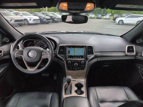 Used 2017 Jeep Grand Cherokee Limited AWD/4WD image 9