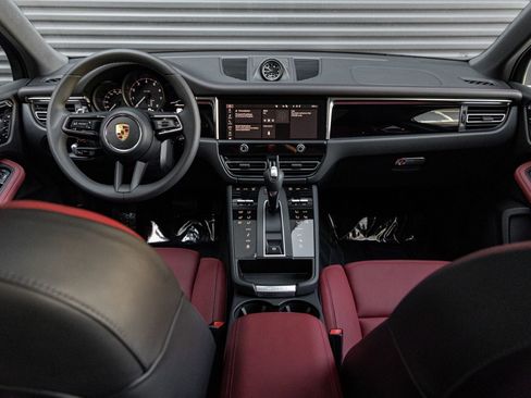 New 2026 Porsche Macan AWD/4WD image 16