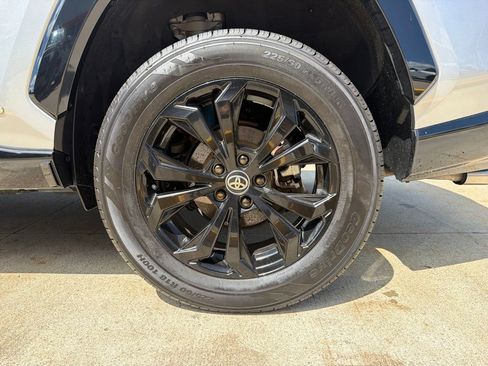 Used 2023 Toyota RAV4 XSE AWD/4WD image 8