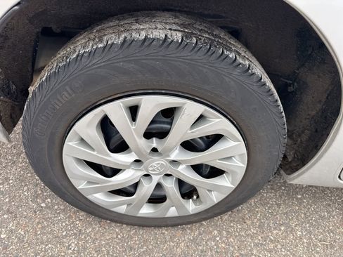 Used 2017 Toyota Corolla LE w/ Carpet Mat Package (TMS) image 11