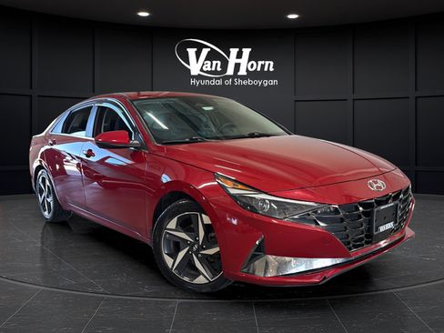Used 2022 Hyundai Elantra SEL w/ Convenience + Premium Package FWD image 1