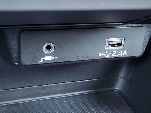 Used 2025 Subaru Crosstrek 2.0i image 19