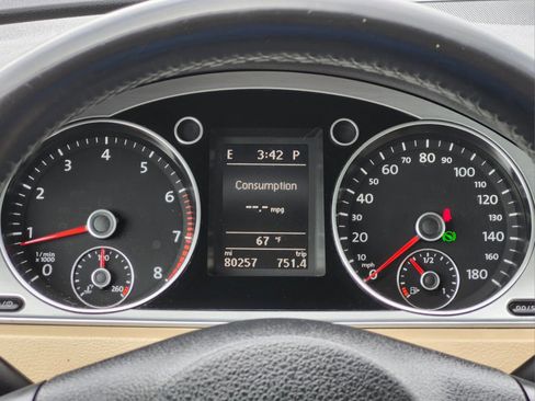 Used 2013 Volkswagen CC Sport image 28