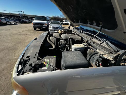 Used 2004 GMC Sierra 1500 SLE w/ Safe And Sound Package image 15