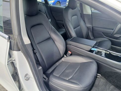 Used 2020 Tesla Model 3 Standard Range Plus image 19