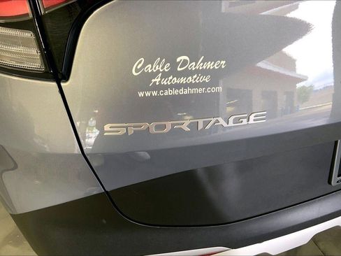 Used 2025 Kia Sportage LX AWD/4WD image 8