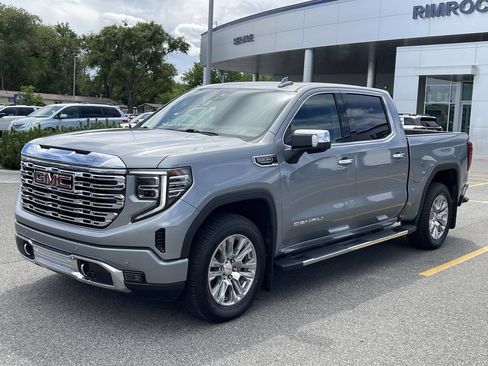 Used 2023 GMC Sierra 1500 Denali AWD/4WD image 3
