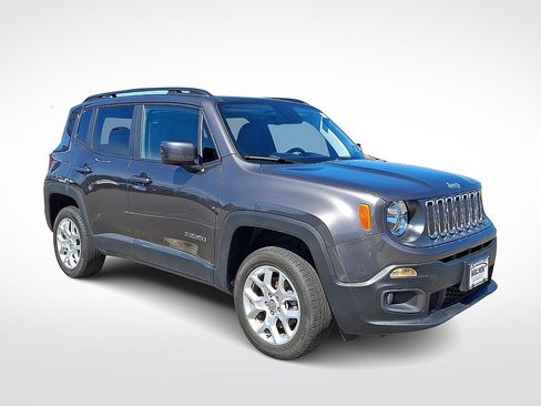 Used 2018 Jeep Renegade Latitude w/ Cold Weather Group AWD/4WD image 1