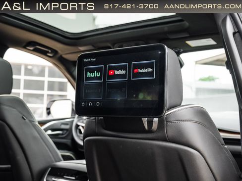 Used 2024 Cadillac Escalade ESV Premium Luxury w/ Performance Package AWD/4WD image 55