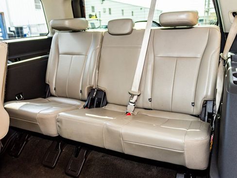 Used 2021 Ford Expedition XLT image 31