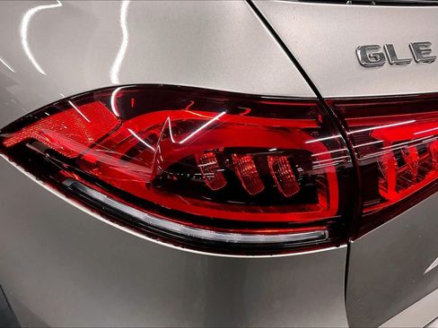 Used 2021 Mercedes-Benz GLE 350 4MATIC image 28