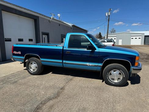 Used 1995 Chevrolet Silverado 1500 4x4 Regular Cab image 1