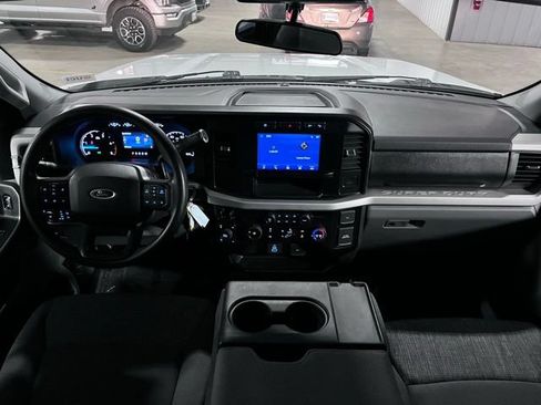Used 2024 Ford F250 XLT w/ FX4 Off-Road Package AWD/4WD image 30