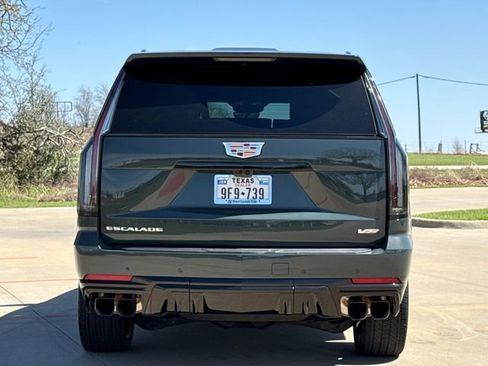 Used 2025 Cadillac Escalade V AWD/4WD image 7