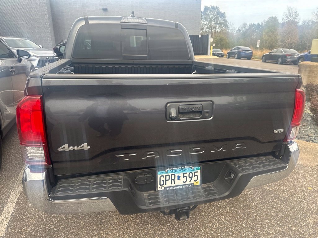 Used 2021 Toyota Tacoma SR5 AWD/4WD image 10