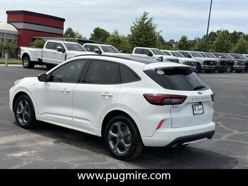 Used 2023 Ford Escape ST-Line w/ Tech Pack #1 FWD image 5