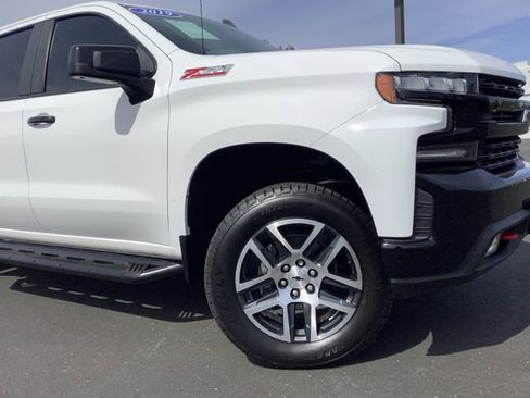 Used 2019 Chevrolet Silverado 1500 LT Trail Boss image 3