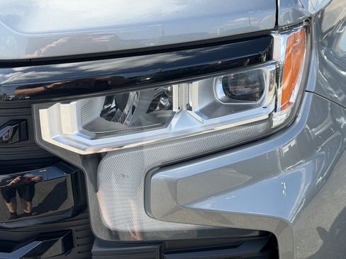 Used 2023 Chevrolet Silverado 1500 LT Trail Boss w/ Protection Package AWD/4WD image 6