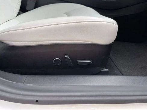 Used 2022 Tesla Model 3 Long Range image 32