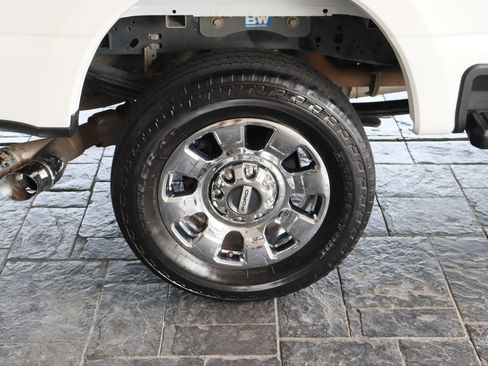 Used 2024 Ford F250 Lariat w/ Chrome Package image 6