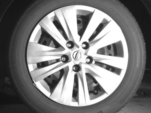 Used 2025 Nissan Sentra S image 14