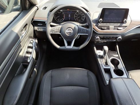 Used 2023 Nissan Altima 2.5 SV FWD image 13