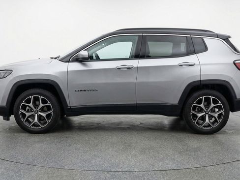 Used 2025 Jeep Compass Limited AWD/4WD image 5