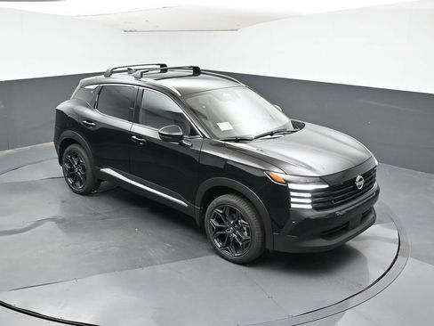 New 2025 Nissan Kicks SR image 29