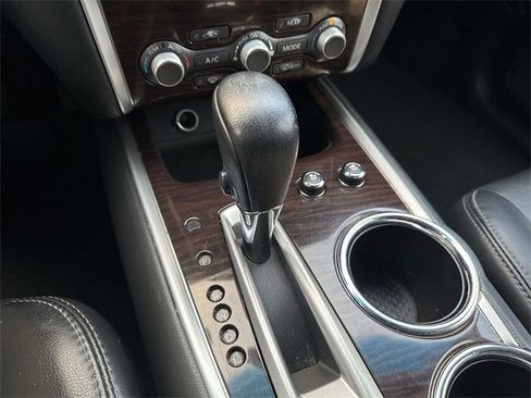 Used 2016 Nissan Pathfinder Platinum image 16