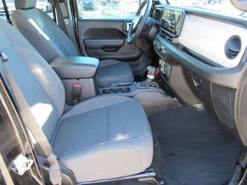 Certified 2024 Jeep Wrangler Sport S image 9