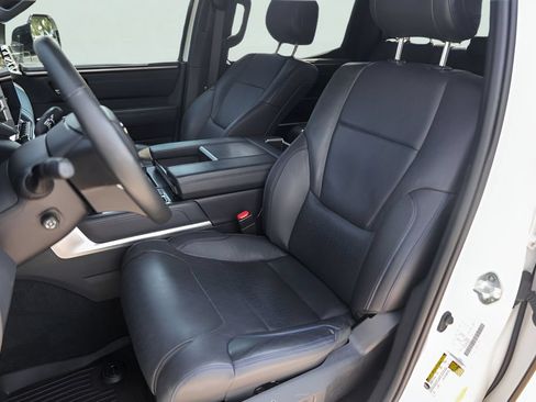 Used 2022 Toyota Tundra Platinum AWD/4WD image 10