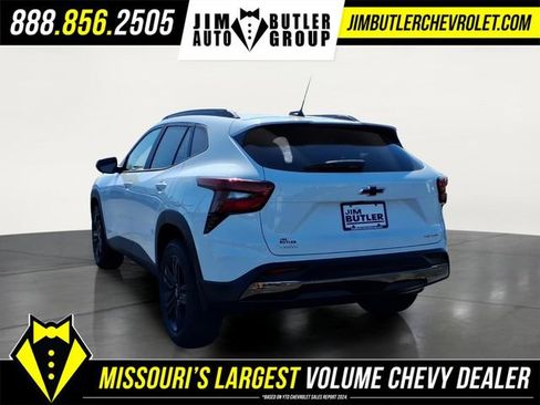 New 2026 Chevrolet Trax ACTIV w/ Driver Confidence Package image 2